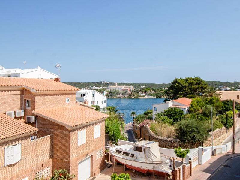 Foto 47e3c44a-ba9d-48a3-aa17-8482d21adf2a. Piso  dúplex con piscina y vistas en Es Castell Es Castell