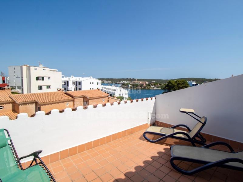 Foto 4be38a1b-6061-4cf3-9608-35c0a37963b2. Piso  dúplex con piscina y vistas en Es Castell Es Castell