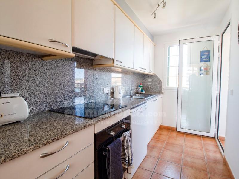 Foto 8ca36a09-12f7-4a8b-bdfc-b5cd39528326. Piso  dúplex con piscina y vistas en Es Castell Es Castell