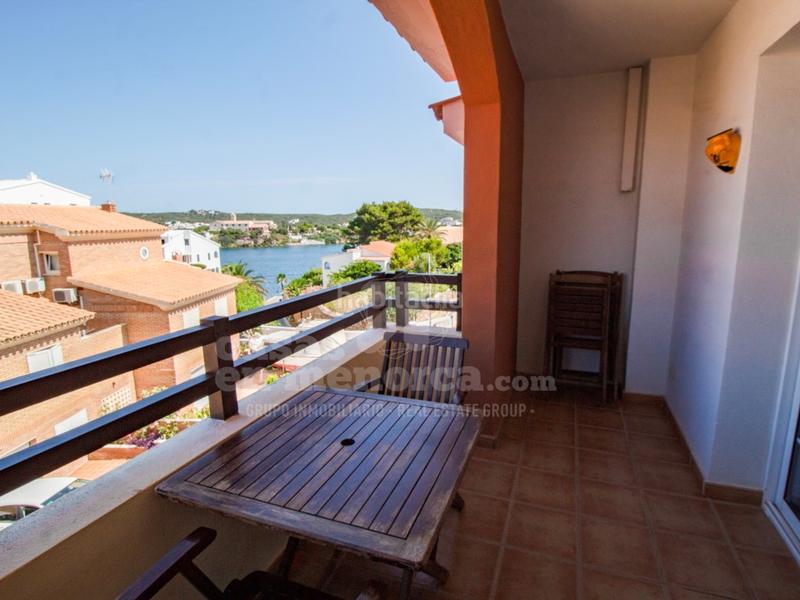 Foto b0cee27a-b123-424d-b247-313da3a4c725. Piso  dúplex con piscina y vistas en Es Castell Es Castell