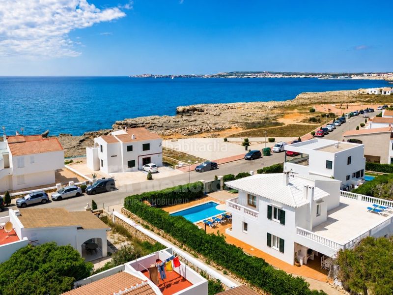 Foto 4e0a0dfc-c036-4f9f-9503-e5df1c927f45. Casa amb piscina a Cala Blanca Ciutadella de Menorca