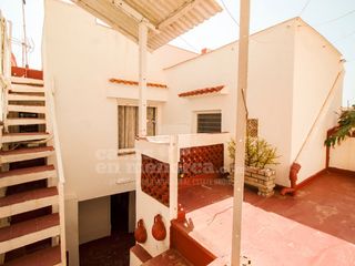 Casa a Malbúger-Camí d´en Barrotes. Casa unifamiliar con patio en mahón