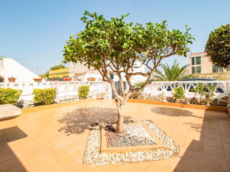 Foto 60af2927-1b0c-47a2-bc87-34b5f7440627. Casa  unifamiliar con patio en mahón en Malbúger-Camí d´en Barrotes Maó