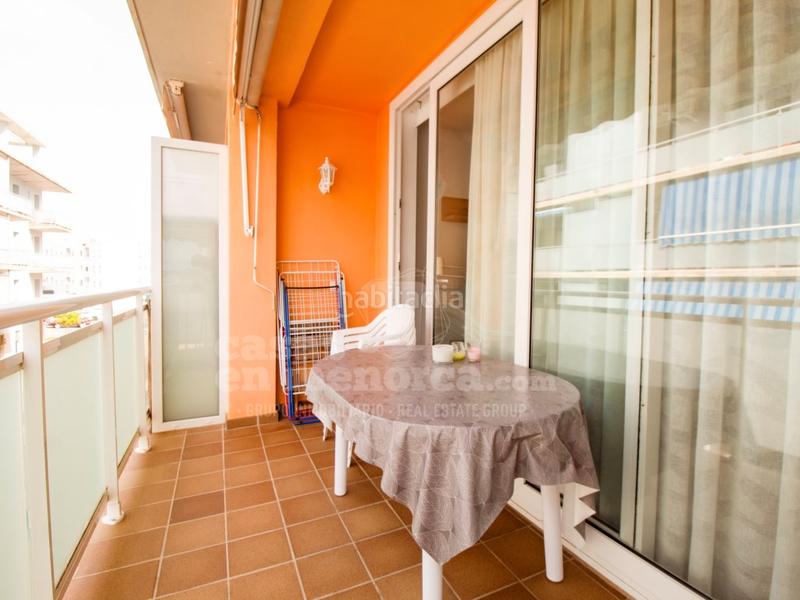 Foto 80b052a8-ff01-4a78-978e-3f6b61b5a45a. Piso en exclusiva! fantástico y práctico piso en una de las mejores zonas de mahón en Maó