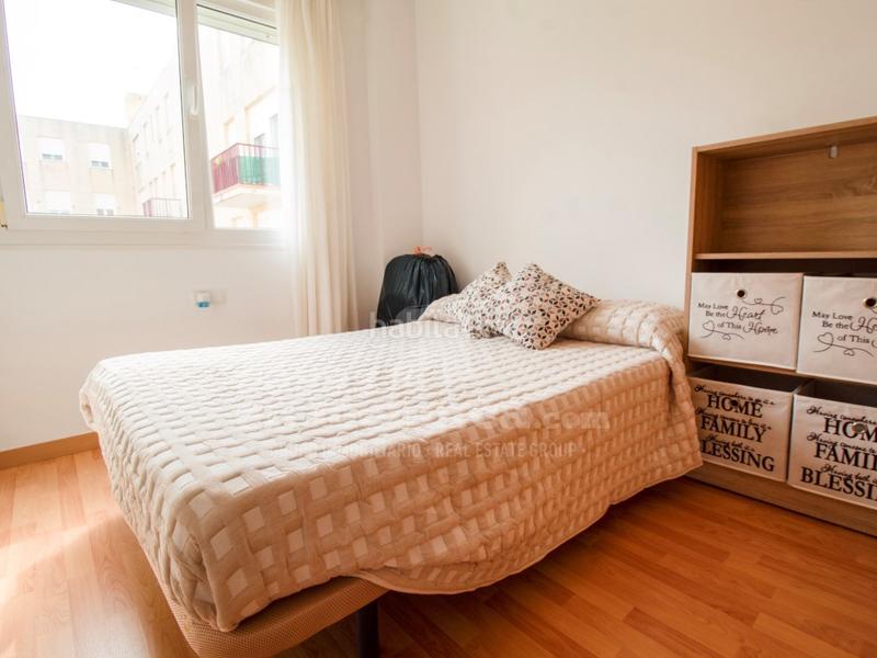 Foto a211a129-52fb-43c1-b978-dc010b878e6f. Piso en exclusiva! fantástico y práctico piso en una de las mejores zonas de mahón en Maó