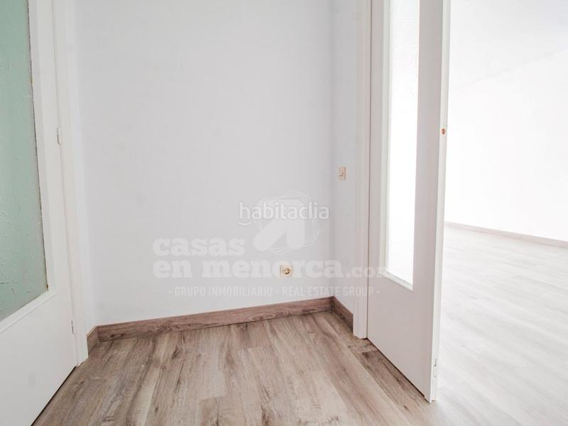 Foto 65a22dd9-9b2d-47a6-8274-81d4f04c2302. Piso en exclusiva! luminoso piso con terraza y parking en mahón en Maó