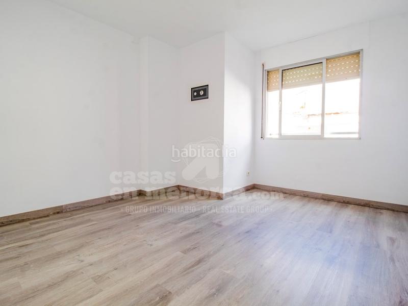 Foto a53dfbd0-c4eb-475d-98b8-2b0d0599d458. Piso en exclusiva! luminoso piso con terraza y parking en mahón en Maó