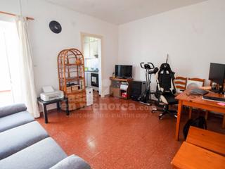 Pis  N/a. Primer piso en el centro de es castell