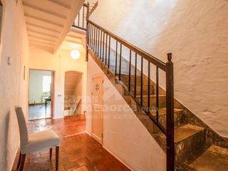 Casa in Camí de Ses Vinyes. Casa menorquina con patio en mahón