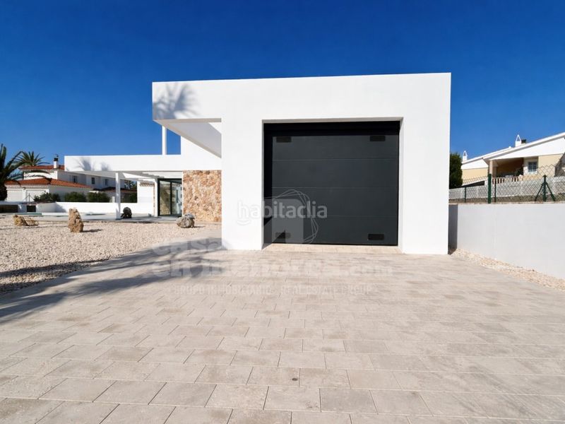 Foto 2c248d88-12c0-411c-8dcc-4d67ab66074b. Casa amb aparcament piscina a Cala Blanca Ciutadella de Menorca