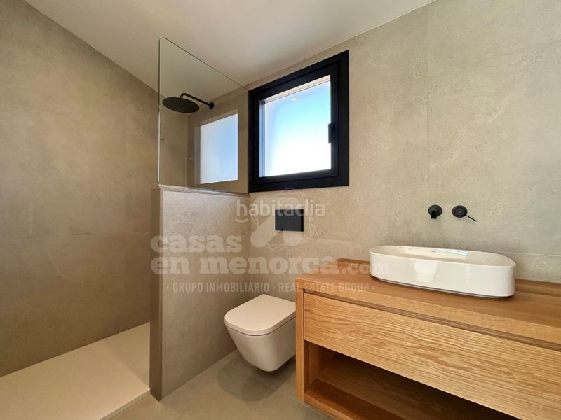Foto 5268e42f-8d38-498d-a4e3-1e481d40da2d. Casa amb aparcament piscina a Cala Blanca Ciutadella de Menorca