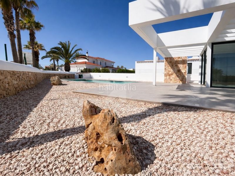 Foto a89f19aa-b971-4e9d-9c80-8df2bbce4d3f. Casa amb aparcament piscina a Cala Blanca Ciutadella de Menorca