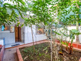 Casa en Es Castell. Casa con garaje y gran patio en es castell