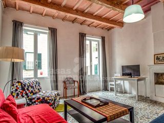 Casa a Centre Històric. Casa con terraza en el centro de mahón