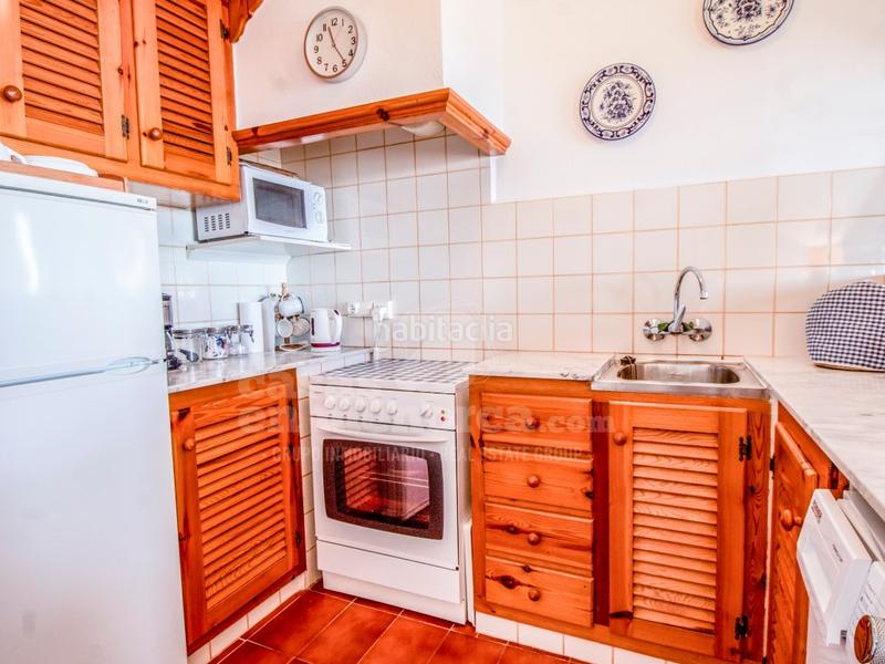 Foto e31b9d12-76c7-41dc-827c-c0fdc58fbb81. Apartment with pool in Arenal d´en Castell Es Mercadal