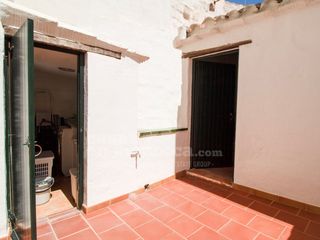Casa a Camí de Ses Vinyes. Encantadora y luminosa casa en planta alta en mahón