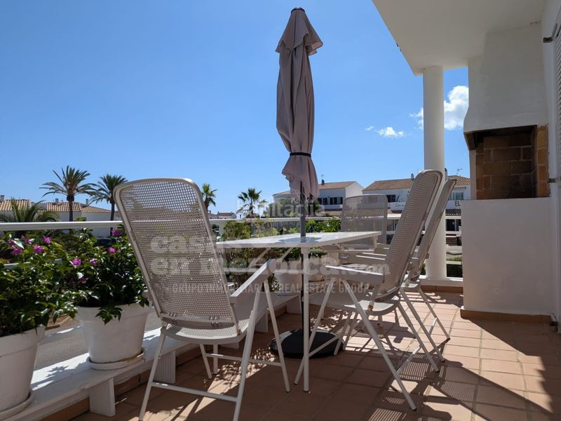 Foto 2242b850-d338-466f-bf1f-3a8c42abf3d6. Apartament amb aparcament piscina a Port d´Addaia Es Mercadal