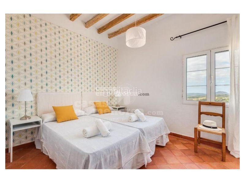 Foto 6cd0a503-98fb-4c2c-a94d-e5b2012f1fdc. Masia amb aparcament piscina a Ferreries poble Ferreries