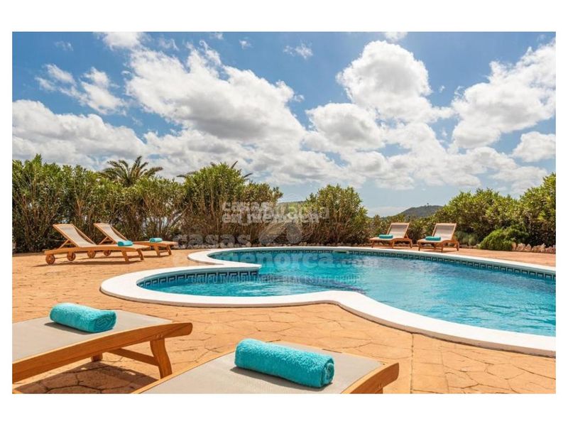 Foto affda41e-4020-4e29-9e1e-bcacb889e6d9. Masia amb aparcament piscina a Ferreries poble Ferreries