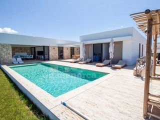 Haus in Cala en Blanes. Chalet nuevo a estrenar con vistas al mar