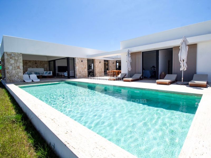 Foto 2a369700-683d-465f-8512-1ccabe30dd5b. Casa amb piscina a Cala en Blanes Ciutadella de Menorca