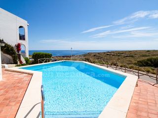 Apartamento en Son Parc. Apartamento con piscina y vistas al mar en son parc