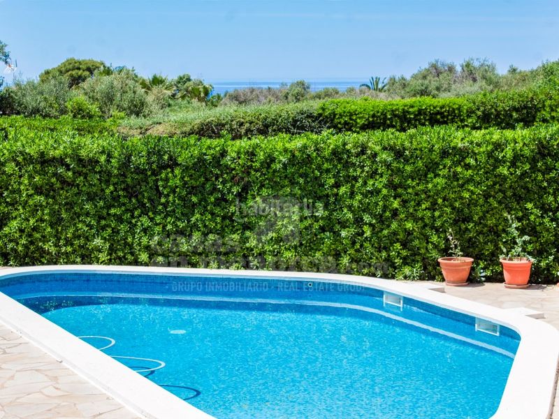 Foto 1d044788-f2c8-43ba-a20d-30cbd8e95fec. Casa amb calefacció aparcament piscina a Binibèquer Sant Lluís