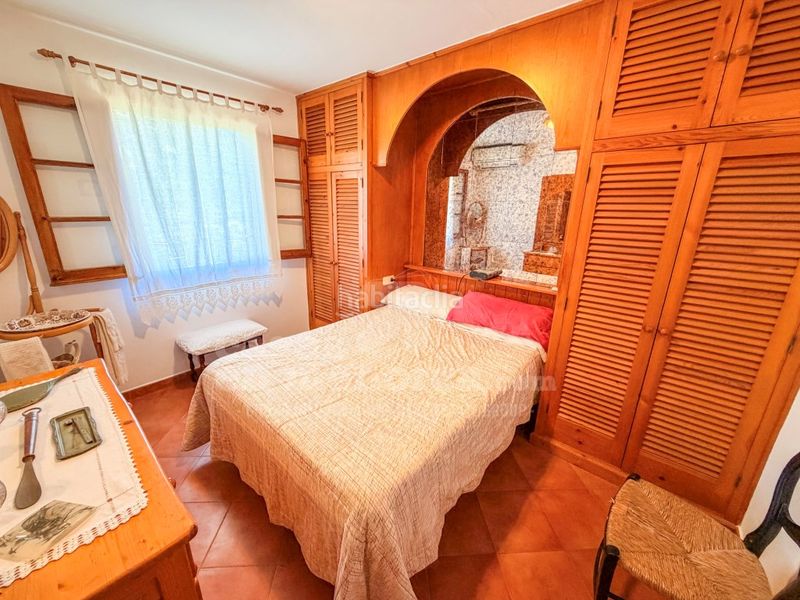 Foto c42f62d5-fe45-4e93-b48c-d2e5e29d06ed. Masia amb aparcament a Cala Blanca Ciutadella de Menorca