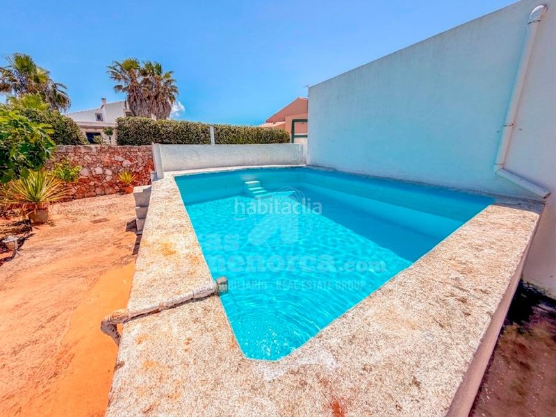 Foto cb1fadcb-3535-40f2-81c0-8feffba9a341. Masia amb aparcament a Cala Blanca Ciutadella de Menorca