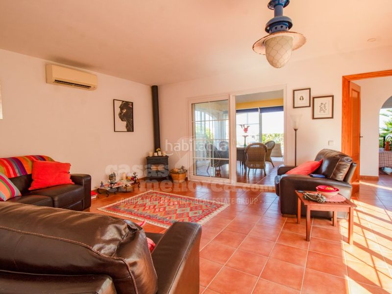 Foto ba7760dd-5a47-4b58-9376-5d6838e20b61. Casa amb aparcament piscina a Cala Llonga-Sa Mesquida Maó / Mahón