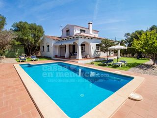 Masia a Trebalúger. Casa de campo con piscina en trebalúger