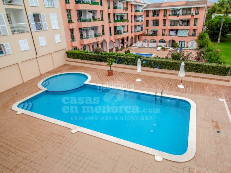 Foto 3d7cde8f-6ce2-4323-9ef3-d8e80611bf9d. Apartament amb aparcament piscina a Santa Anna-Sol de l´Est Es Castell