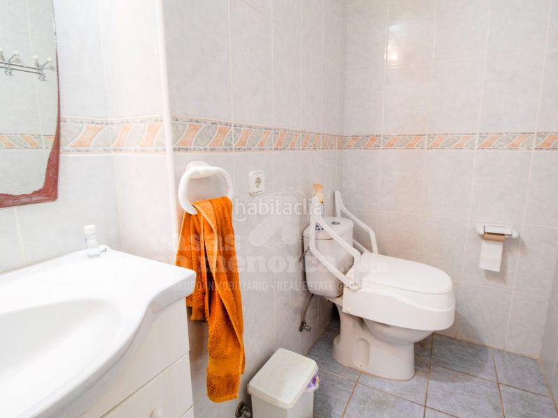 Foto 25b24fa0-1585-4ba5-a694-05602d4ed4fb. Casa amb aparcament piscina a Binibèquer Sant Lluís