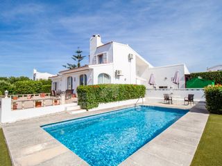 Casa a Binibèquer. Chalet con piscina y vistas en binibeca vell