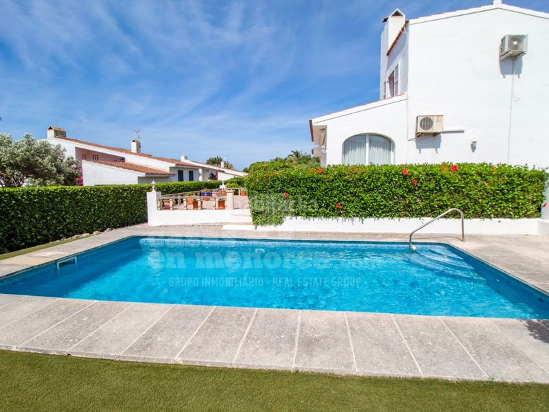 Foto d5fd040c-5dd3-4df0-9107-98d24c01ec60. Casa amb aparcament piscina a Binibèquer Sant Lluís