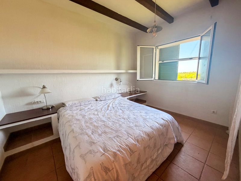Foto ca8d6ec9-66fc-4195-b1cc-45587c310ff9. Masia a Cala Morell Ciutadella de Menorca