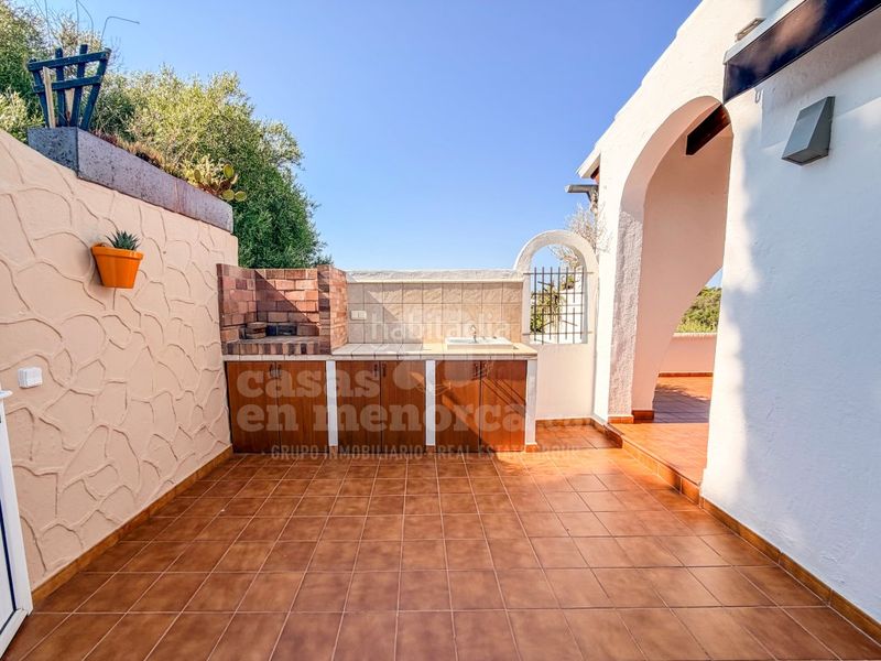 Foto 6339a7be-8600-4b73-bdea-125470c41e9a. Casa amb aparcament a Cala Blanca Ciutadella de Menorca
