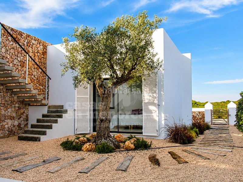 Foto 5902812f-5e96-4a56-90ea-d49563800872. Casa amb piscina a Punta Grossa Es Mercadal