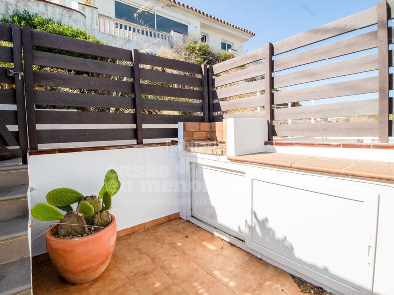 Foto e26e1a88-e241-460a-b1c4-1e6078a1587d. Casa a Cala Llonga-Sa Mesquida Maó / Mahón