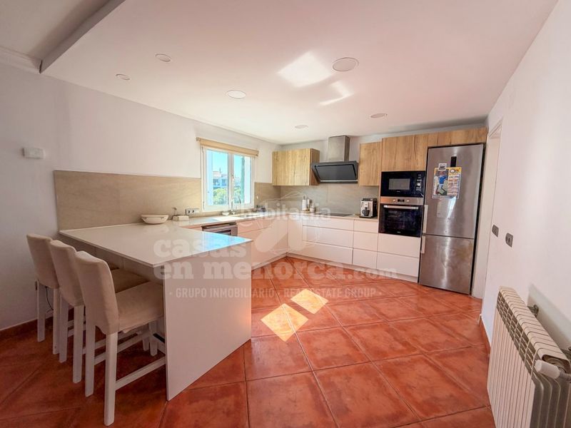 Foto f73bf491-5855-4032-8dcc-6c11129785d0. Casa amb aparcament piscina a Cala en Blanes Ciutadella de Menorca