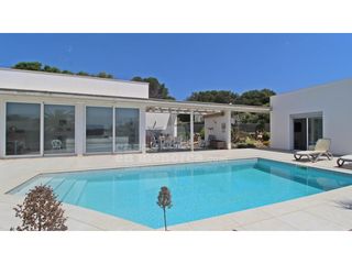 Chalet à Binibèquer. Chalet de diseño con vistas al mar en binibeca