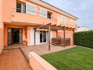Xalet a Molí des Pla-Andrea Doria. Chalet adosado en una zona muy tranquila de mahón