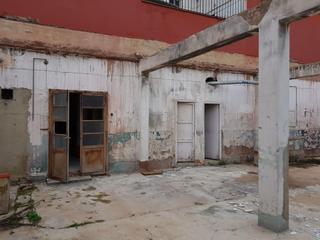 Nau industrial a Moncada. Local con terreno