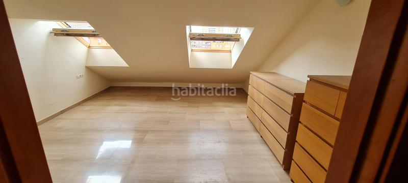 Foto f62c3942-9e4c-4f55-a837-5e76f9e8428b. Attico con riscaldamento parcheggio in Camí Fondo Valencia
