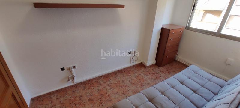 Foto e587f732-b982-42e0-a5bc-7de51b0fbef4. Rent flat in Nou Moles Valencia
