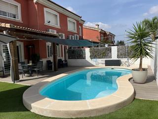 Location Maison jumelée à Pla dels Aljubs. Alquiler chalet adosado en la pobla de vallbona