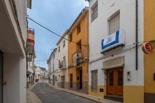Maison à Albaida. Se vende casa restaurada con encanto tradicional, en el casco an