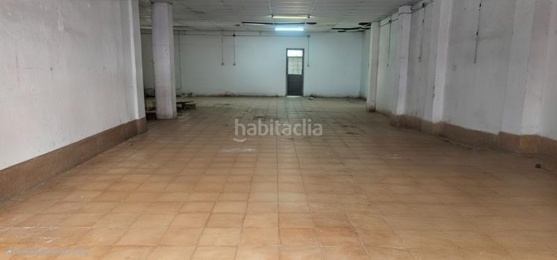 Foto 51727e71-2c1e-4f47-9f4c-d5083e1c464a. Locale commerciale in Rocafonda Mataró