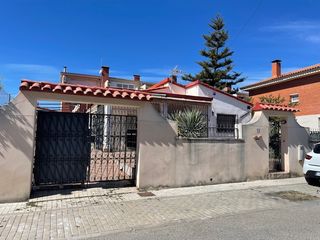 Xalet a Regueral - Prat d'en Forés