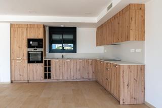 Casa adossada  Calle alfred sisley. Obra nueva  casa adosada en la horta de santa maria, la llosa!